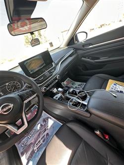 نيسان ألتيما